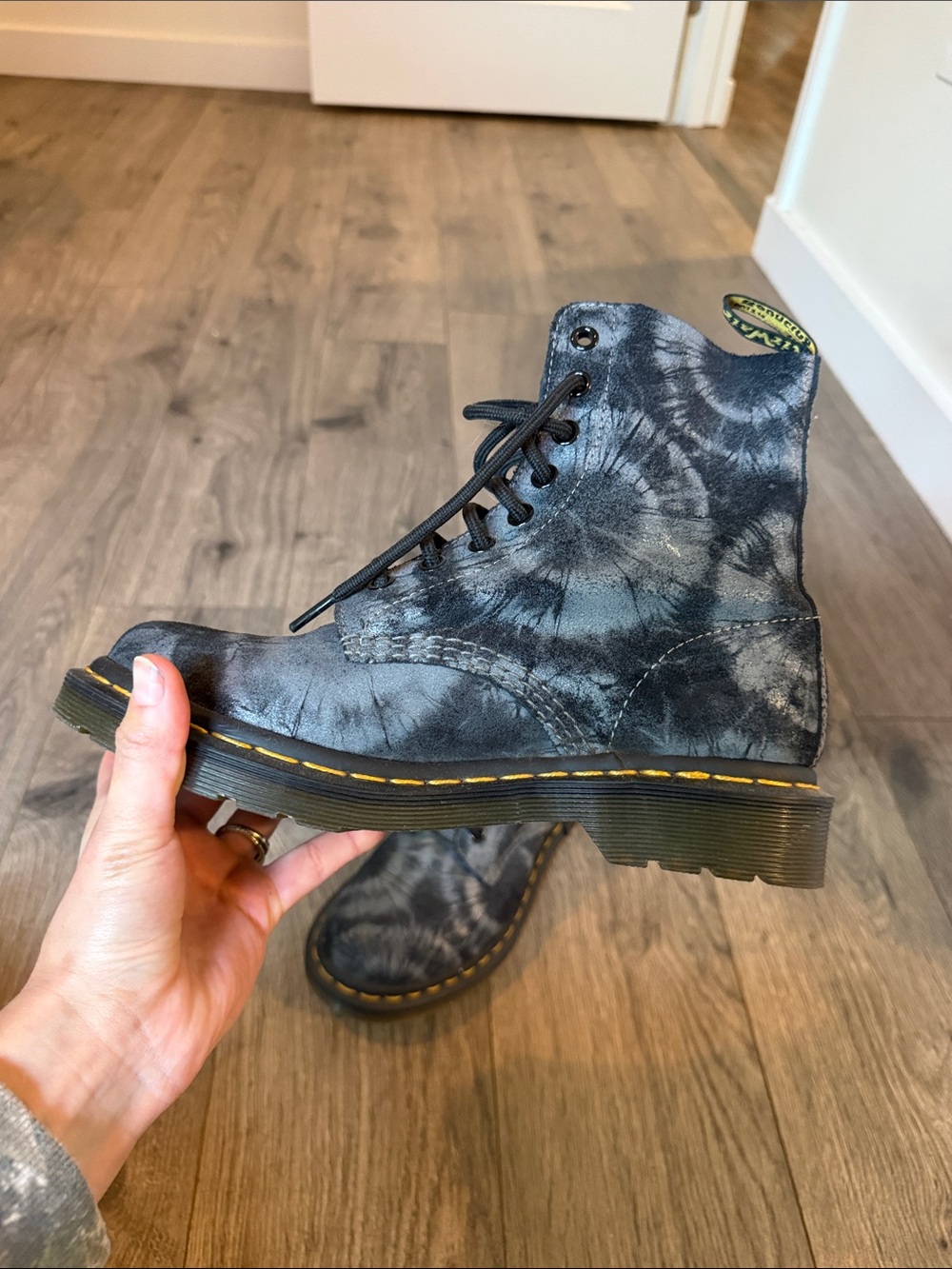 Tie Dye Dr.Martenβs